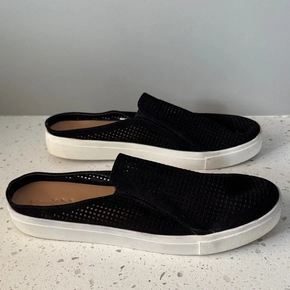 Universal Thread Black Mules women’s size 9.5 - Picture 4 of 7